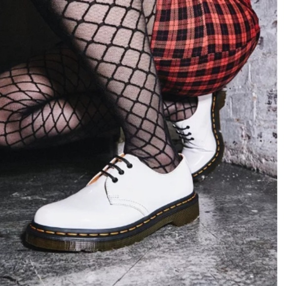 DR. MARTENS 1461 Patent Leather White Oxford Goodyear Welted Size 6 NEW - Picture 1 of 10